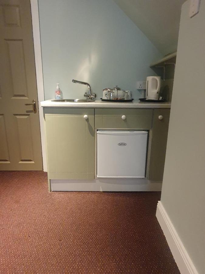 Junior Suite Town Centre Дънгарван Екстериор снимка