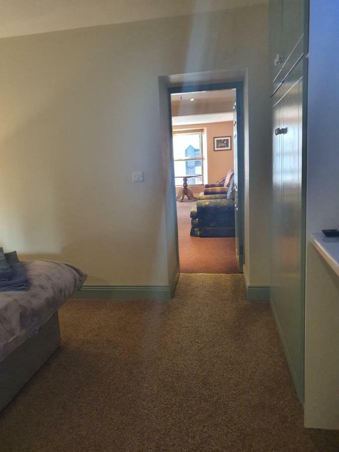 Junior Suite Town Centre Дънгарван Екстериор снимка