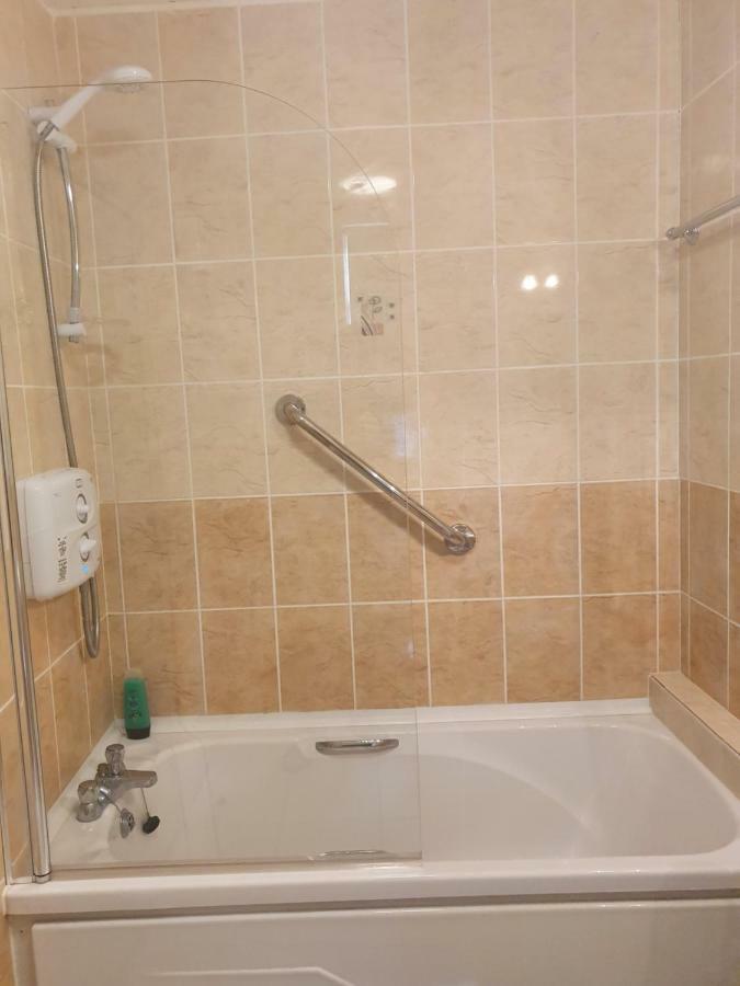 Junior Suite Town Centre Дънгарван Екстериор снимка